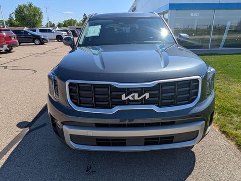 Used 2023 Kia Telluride S w/ S Sunroof Package AWD/4WD image 3