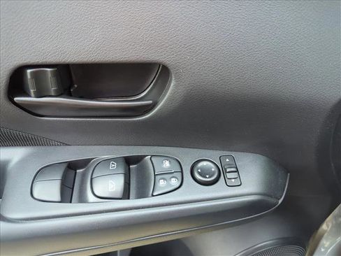 Used 2025 Nissan Kicks Play S FWD image 21