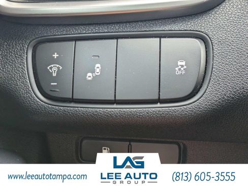Used 2020 Kia Sorento LX FWD image 21