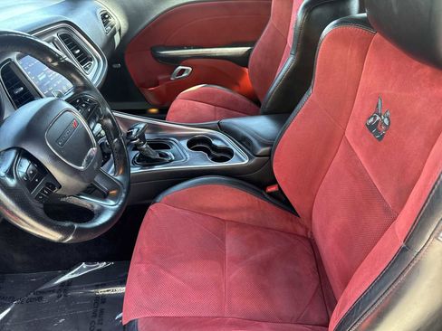 Used 2017 Dodge Challenger R/T Scat Pack RWD image 14