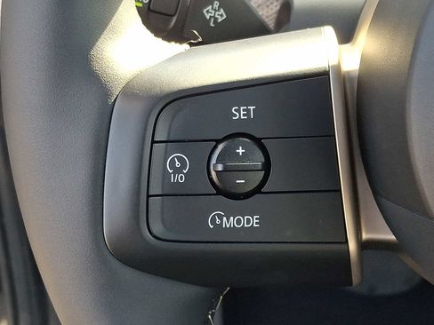 Used 2025 MINI Cooper 2-Door Hardtop image 23