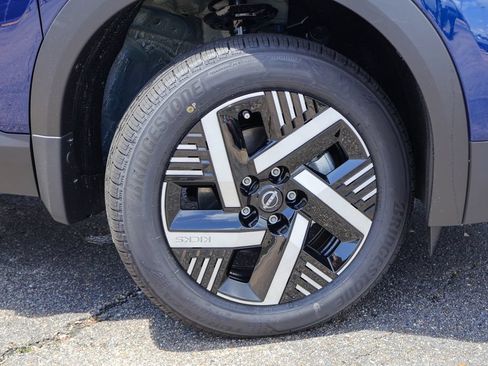 New 2026 Nissan Kicks SV FWD image 17