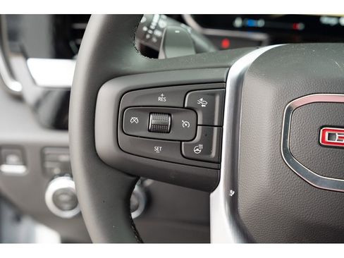 New 2026 GMC Sierra 1500 SLT AWD/4WD image 18