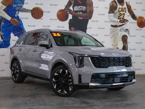 Used 2026 Kia Sorento EX FWD image 2