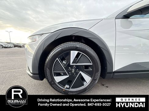 New 2026 Hyundai Ioniq 5 SEL image 12