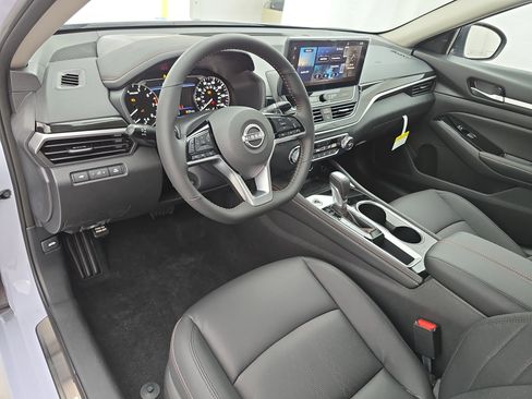 New 2025 Nissan Altima 2.5 SR w/ SR Premium Package image 15