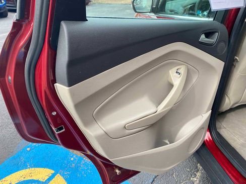 Used 2016 Ford C-MAX Energi SEL w/ Equipment Group 302A FWD image 40