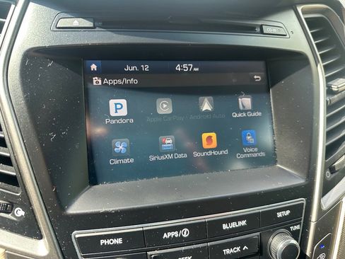 Used 2017 Hyundai Santa Fe Sport image 18