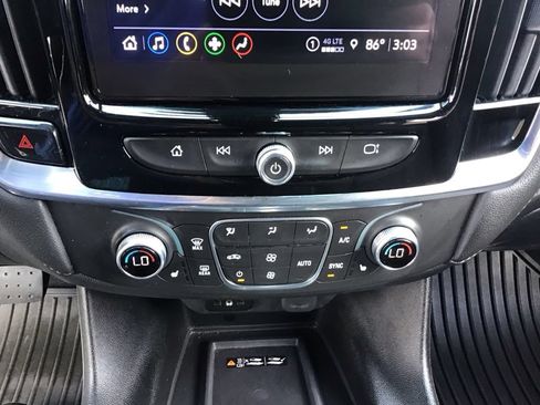 Used 2023 Chevrolet Traverse LT AWD/4WD image 29