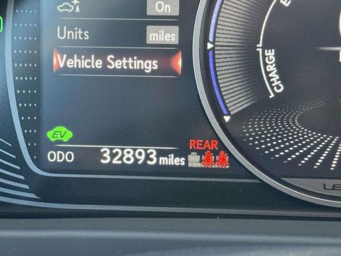 Used 2023 Lexus UX 250h F Sport image 32