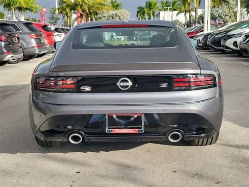 Certified 2024 Nissan Z Performance w/ Floor Mat Package image 5