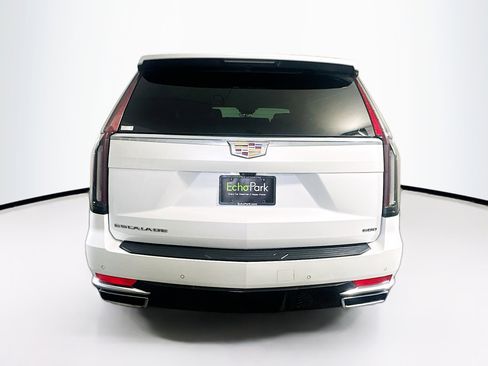 Used 2022 Cadillac Escalade Premium Luxury w/ Performance Package image 7