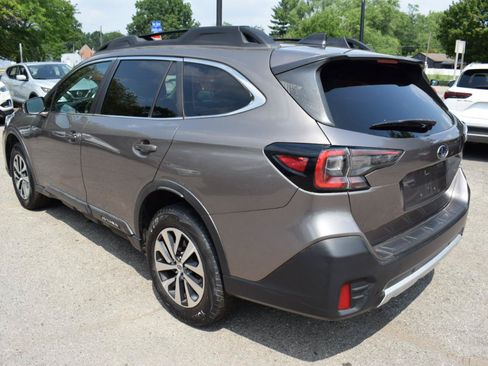 Used 2021 Subaru Outback Premium w/ Tech Package 1 AWD/4WD image 11