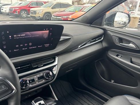 Certified 2024 Buick Envista Sport Touring w/ Convenience I Package image 29