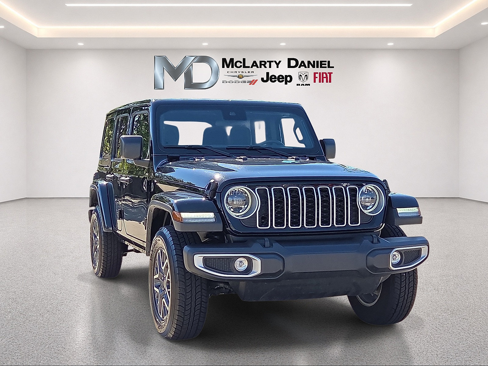 Used 2025 Jeep Wrangler Unlimited Sahara AWD/4WD image 1