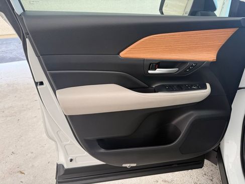 Used 2024 Toyota Grand Highlander Platinum image 29