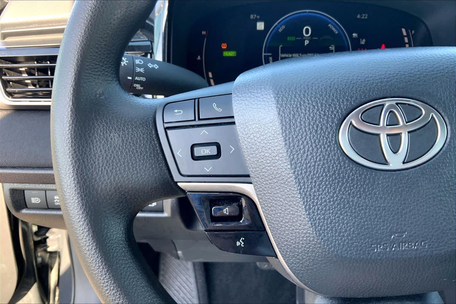 Used 2025 Toyota Camry LE FWD image 24