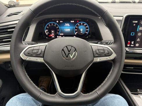 New 2026 Volkswagen Atlas Cross Sport SE image 15