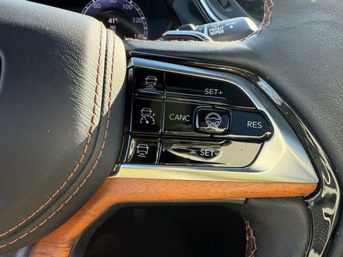 Used 2024 Jeep Grand Cherokee L Summit image 18