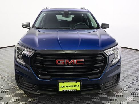 Used 2023 GMC Terrain SLE w/ Driver Convenience Package AWD/4WD image 10