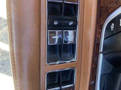 Used 2009 Bentley Continental GTC w/ Convenience Specification Pkg image 32