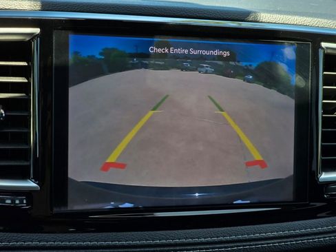 Used 2025 Chrysler Pacifica Limited FWD image 24