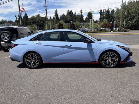 Used 2022 Hyundai Elantra N FWD image 11