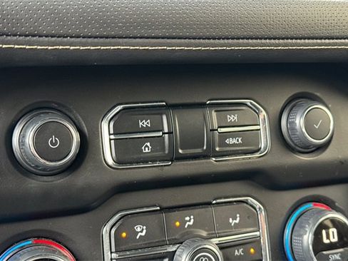 Used 2024 Chevrolet Tahoe Premier image 32