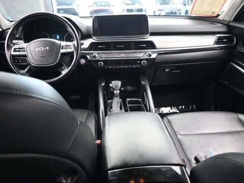 Used 2022 Kia Telluride LX FWD image 41