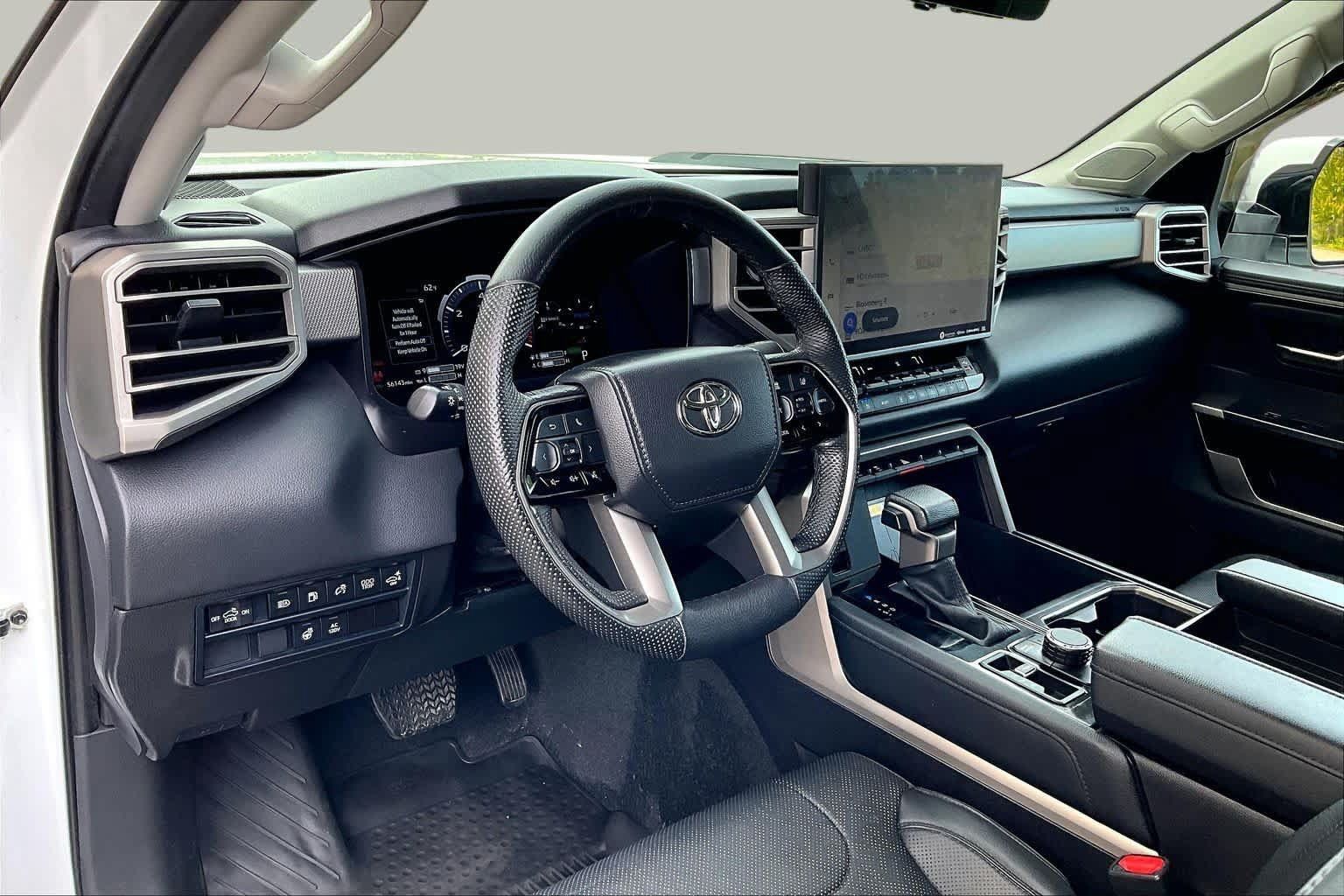 Used 2024 Toyota Tundra Limited AWD/4WD image 18