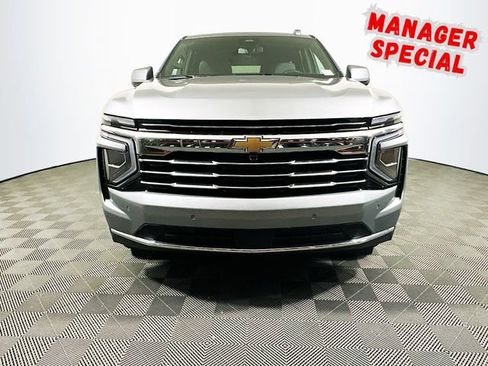 Used 2025 Chevrolet Tahoe LT RWD image 3