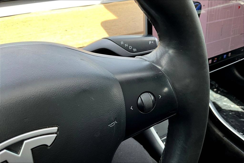 Used 2018 Tesla Model 3 Long Range RWD image 10
