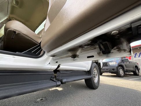 Used 2005 GMC Sierra 2500 SLT w/ Heavy-Duty Power Package image 41