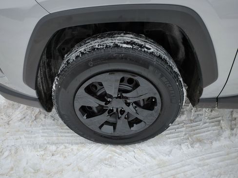 Used 2023 Toyota RAV4 LE image 22