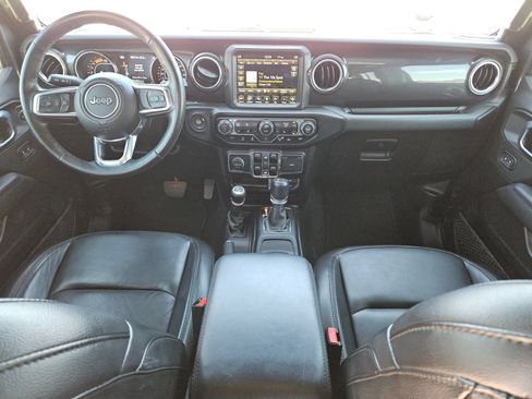 Used 2021 Jeep Wrangler Unlimited Sahara AWD/4WD image 16