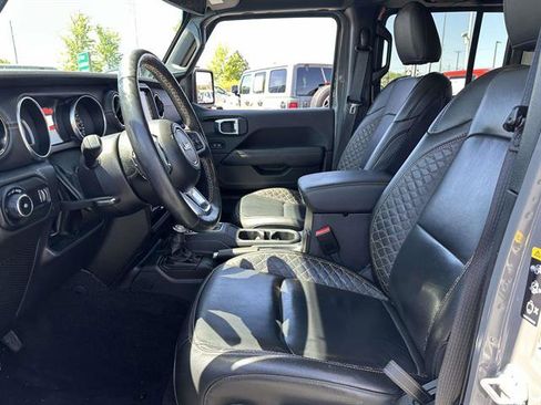 Used 2023 Jeep Wrangler Unlimited Sahara AWD/4WD image 10
