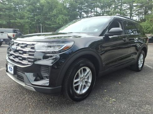 Used 2026 Ford Explorer Active AWD/4WD image 5