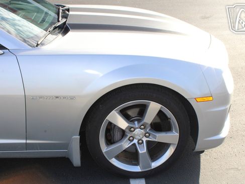 Used 2010 Chevrolet Camaro SS w/ RS Package image 32