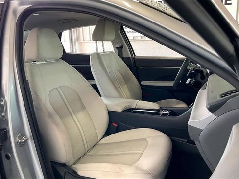 Used 2025 Hyundai Sonata SEL FWD image 21