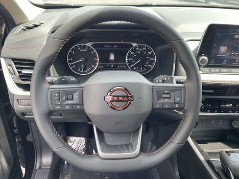 Certified 2026 Nissan Rogue SV AWD/4WD image 29