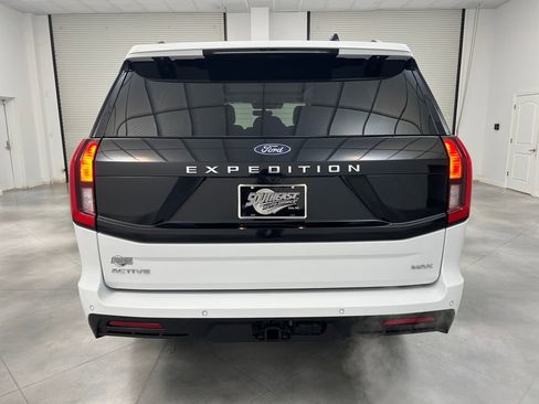 Used 2025 Ford Expedition Max Active image 6