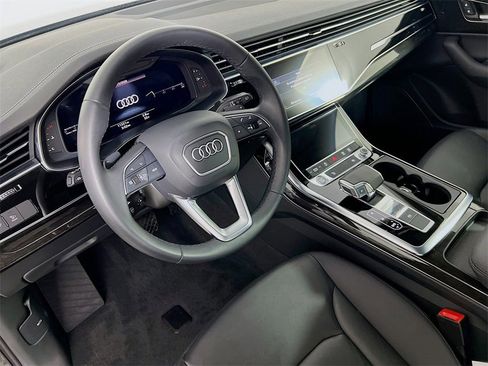 Used 2024 Audi Q7 3.0T Premium image 9