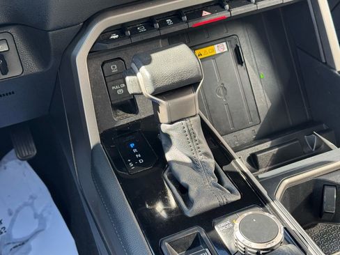 Used 2022 Toyota Tundra Limited image 40