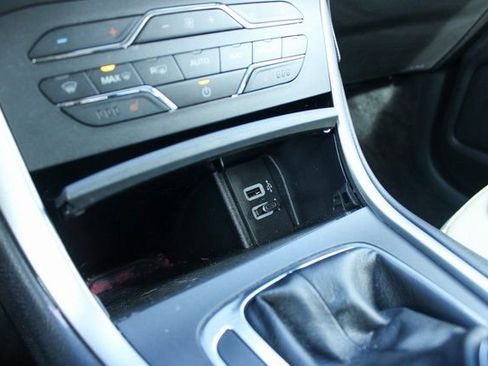 Used 2016 Ford Edge SEL w/ Equipment Group 201A image 18