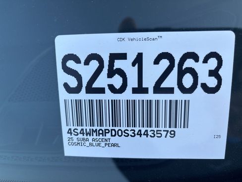 New 2025 Subaru Ascent Limited w/ Popular Package #2 image 4