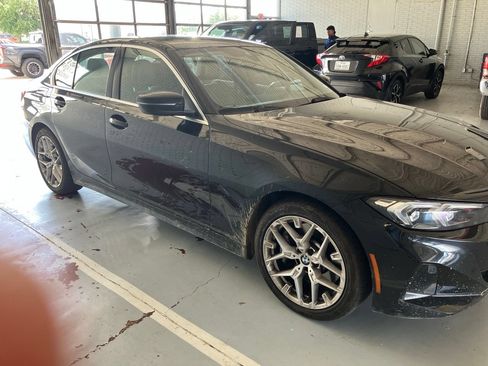 Used 2025 BMW 330i Sedan RWD image 3