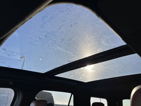 Used 2024 Lincoln Navigator Reserve image 50