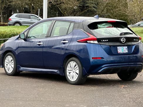 Used 2022 Nissan Leaf S image 6