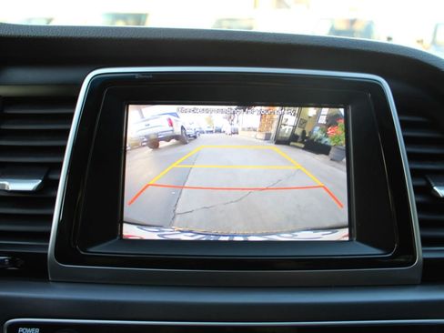 Used 2019 Hyundai Sonata SE FWD image 19