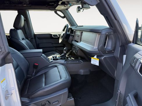 New 2026 Ford Bronco Outer Banks AWD/4WD image 19